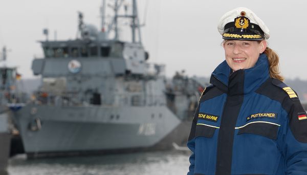 Portrait von Frau Fregattenkapitän von Puttkamer des 3. Minensuchgeschwader in Kiel. Foto: PIZ Marine