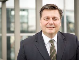 Berlins Innensenator Andreas Geisel lobte die Arbeit von Hilfsorganisationen, insbesondere aber auch der Bundeswehr bei der Bewältigung der Corona-Pandemie. Foto: SPD Berlin