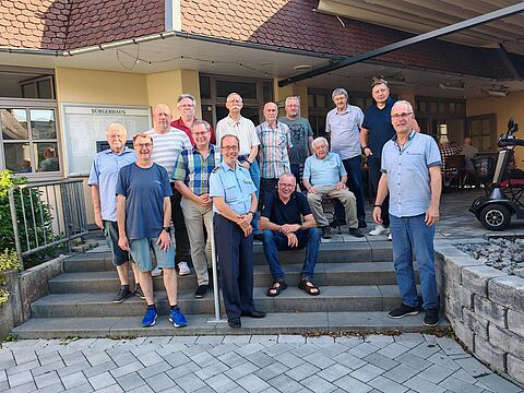 Der neue Vorstand der KERH Diez/Limburg verabschiedete seinen langjährigen Vorsitzenden Stabsfeldwebel a. D. Christoph Etz. Foto: Jörg Thamer