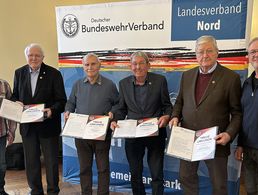 v.l.: Dirk Jersch, Eberhardt Friedrichs, Ewald Bense, Gerulf Keil, Hans-Georg von Kowalkowski und Jörg Meier (Beisitzer und Außendienstmitarbeiter DBwV). Foto: DBwV/LV Nord