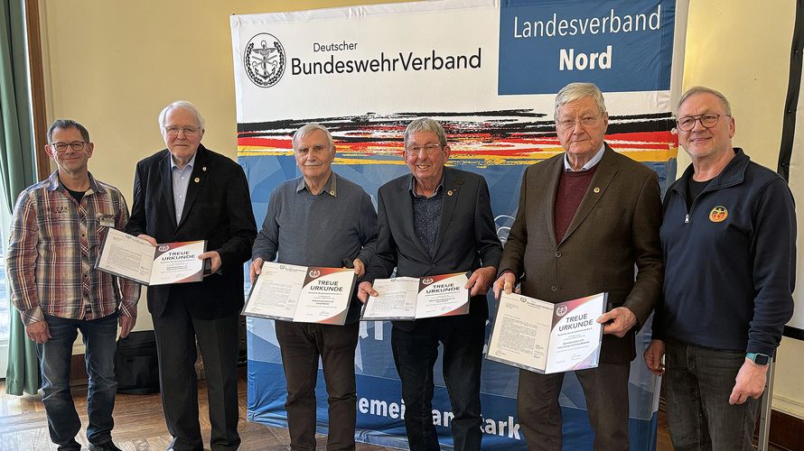 v.l.: Dirk Jersch, Eberhardt Friedrichs, Ewald Bense, Gerulf Keil, Hans-Georg von Kowalkowski und Jörg Meier (Beisitzer und Außendienstmitarbeiter DBwV). Foto: DBwV/LV Nord