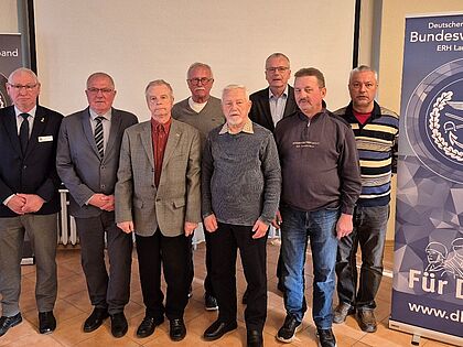 Der Vorstand der KERH-Burgenlandkreis mit dem Vorsitzenden ERH im Landesvorstand Ost (von links) Frank Udo Reiche, Volkhard Riemer, Harry Grunert, Jürgen Eichentopf, Rainer Stiller, Frank Teichmann, Klaus-Dieter Wessalowski, Matthias Pinkwart. Foto: Volkhard Riemer