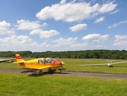 Die Zeit an diesem herrlichen Tag verging sprichwörtlich „wie im Fluge“. Bei bestem Wetter und einer „Sicht bis zum Anschlag“ verlebten die DBwV Mitglieder einen unvergesslichen Tag beim Luftsportverein Neuwied. Foto: Friedhelm Chmieleck