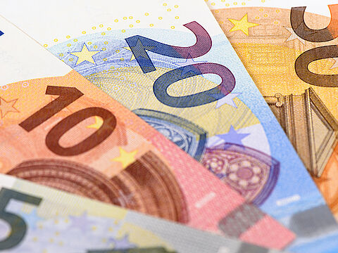Die besonderen Hinzuverdienstgrenzen des § 26a SVG bzw. § 14a BeamtVG entfallen jetzt vollständig. Der DBwV setzt sich weiter für die Abschaffung aller Hinzuverdienstgrenzen für pensionierte Soldaten und Beamte ein. Foto: Fotolia