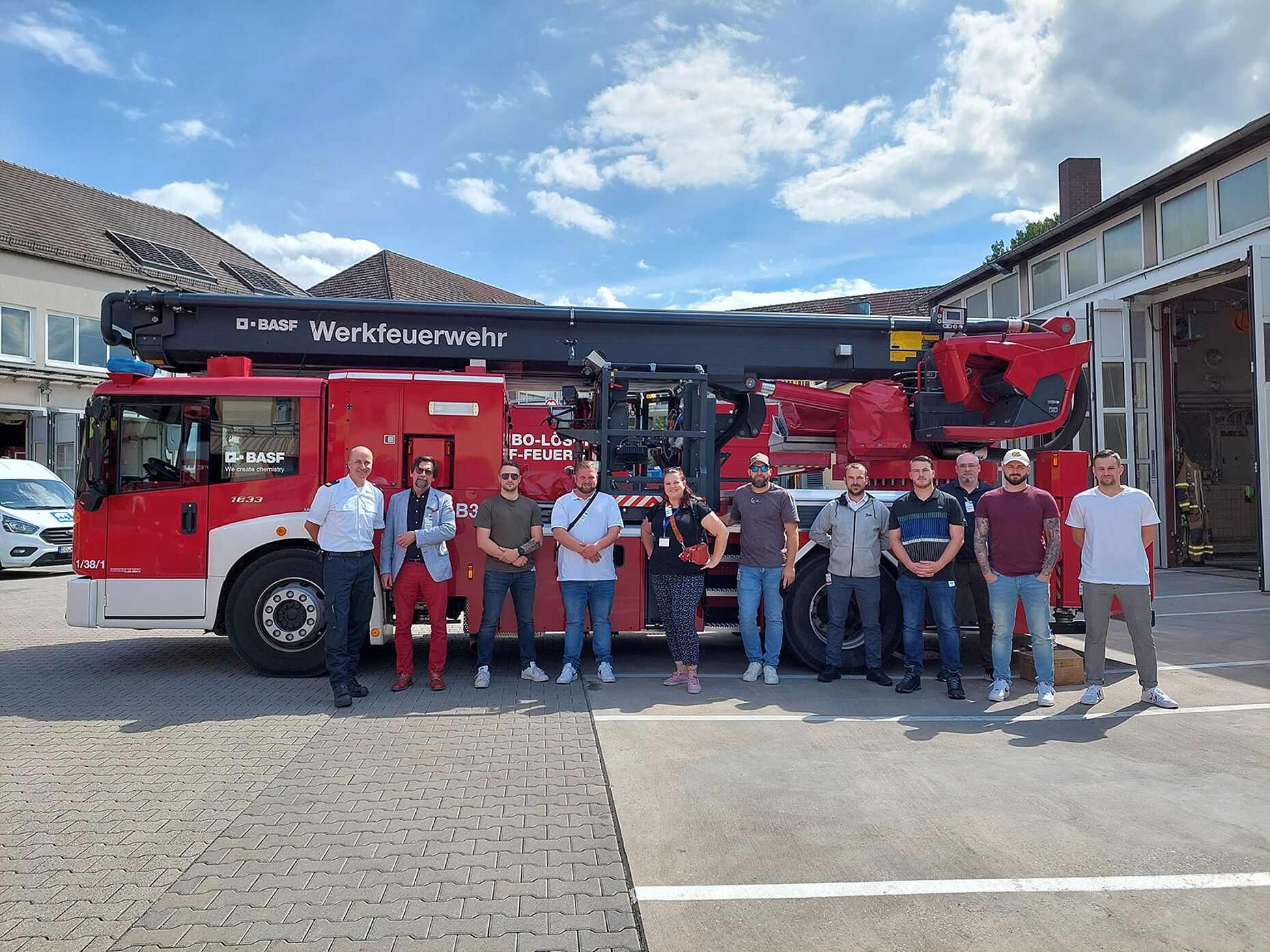 Einen Einblick in Arbeit und Technik bot auch die Werkfeuerwehr von BASF. Foto: BFD Stuttgart