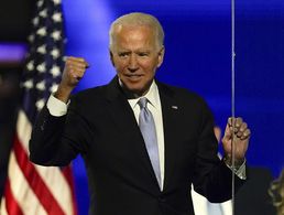 Joe Biden hat es geschafft: Er wird der nächste Präsident der USA. Viele Bündnispartner blicken nun einem Neuanfang in den Beziehungen entgegen. Foto: picture alliance / ASSOCIATED PRESS | Andrew Harnik