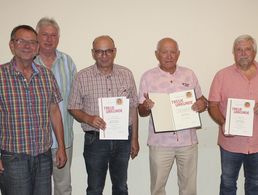 Oberstabsfeldwebel a.D. Harald Lott, Oberstabsfeldwebel a.D. Peter Hofmann, Stabsfeldwebel a.D. Johannes Hermann, Stabsfeldwebel a.D. Walter Schieferle und Stabsfeldwebel a.D. Herbert Rimmele (v.l.) Foto: DBwV/Peter Hofmann