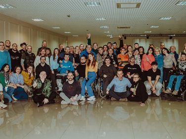 Mehr als 50 Gäste nahmen an der Auftaktveranstaltung der ehrenamtlichen Initiative „Hilfe für verletzte ukrainische Soldaten Berlin Brandenburg“ teil. Foto: Agnessa Cherednichenko