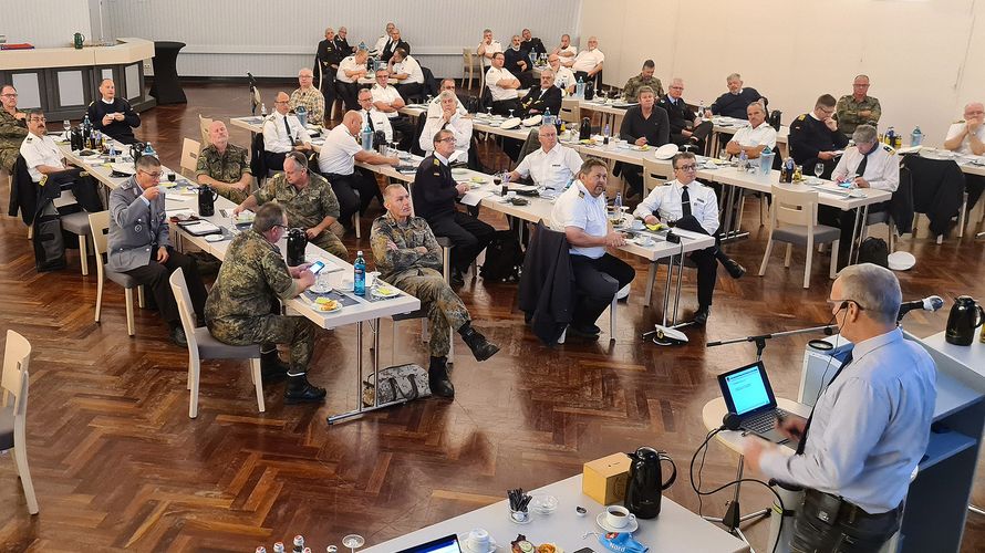 Alterssicherungsseminare bereiten Soldaten auf wesentliche Veränderungen in ihrem Leben vor. Foto: DBwV/LV Nord