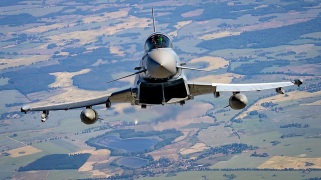 Mit den Eurofightern der Luftwaffe wird mehrere Tage die Verteidigung einer Großstadt gegen Bedrohungen aus der Luft geübt. Archivfoto: Bundeswehr/Patrik Bransmöller