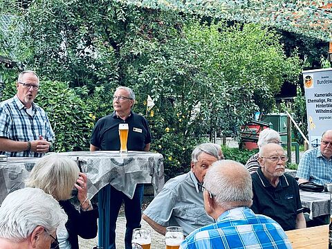 Hannes Dreier (l.) und Jochen Schmelzer während des Informationsteils Foto: DBwV