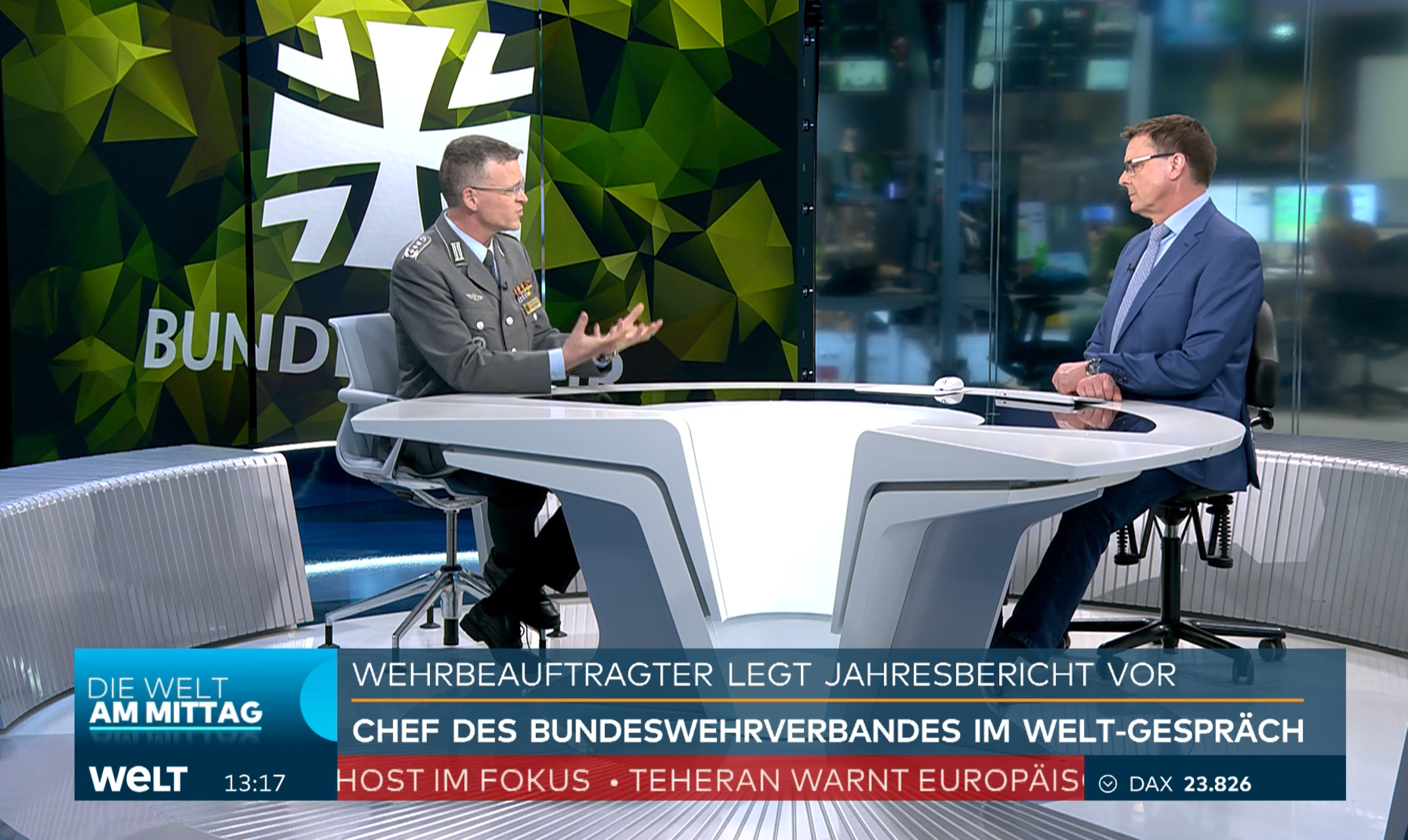 „Die Richtung stimmt zwar, Boris Pistorius hat wichtige Weichen gestellt, aber es bleibt immer noch bei dem, was schon die frühere Wehrbeauftragte Eva Högl festgestellt hat: Es fehlt in der Bundeswehr nahezu an allem". sagte der Bundesvorsitzende Oberst André Wüstner bei Welt. Screenshot: DBwV
