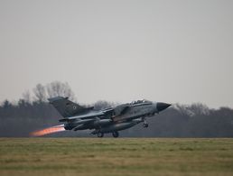 Tornado des Taktischen Luftwaffengeschwaders 51 Immelmann startet vom Fliegerhorst Jagel in den Syrien-Einsatz, am 10.12.2015. Foto: Bundeswehr/Jane Schmidt