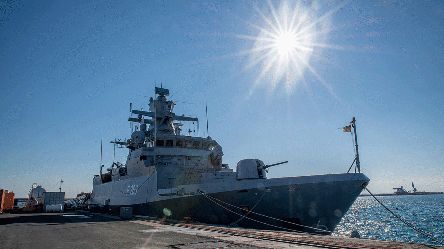 Die Korvette "Oldenburg" im Hafen von Limassol auf Zypern. Der Unifil-Einsatz soll um ein weiteres Jahr verlängert werden. Foto: DBwV/Bombeke