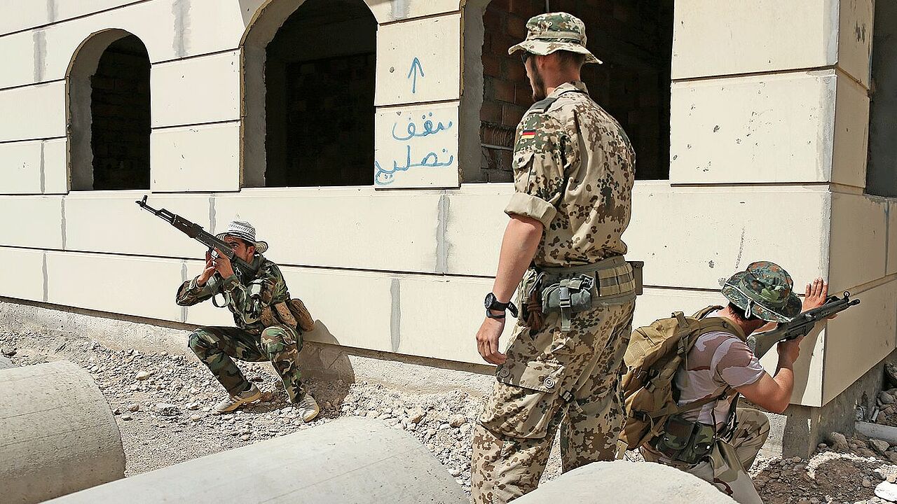 Seit 2015 beteiligt sich Deutschland am internationalen Anti-IS-Einsatz. Foto: Bundeswehr/Sebastian Wilke