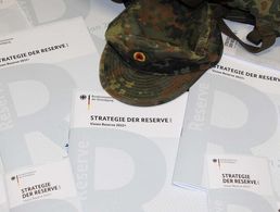 Grundlage für die jetzt vorgestellte "Weisung für die Reservistenarbeit" ist die 2019 erlassene Strategie der Reserve. Foto: Bundeswehr/Detlef Schachel