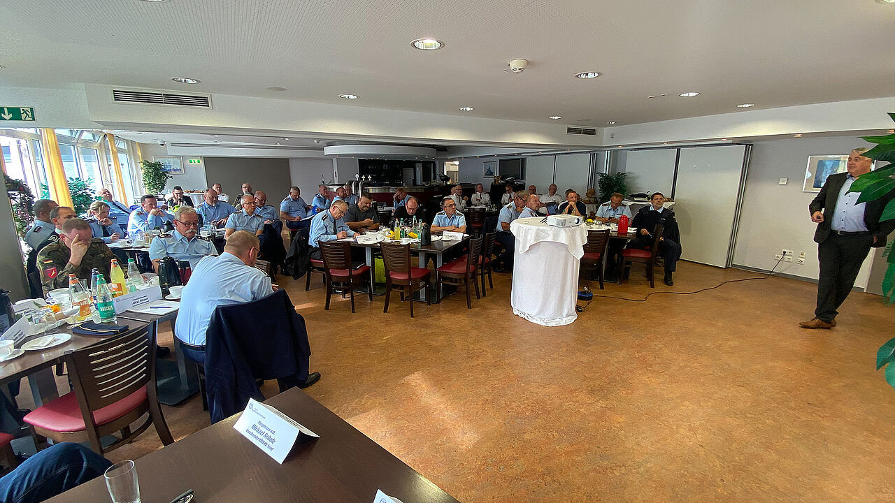 Die Vorbereitung auf die Pension umfasst viele Themenfelder. Foto: DBwV/LV Nord