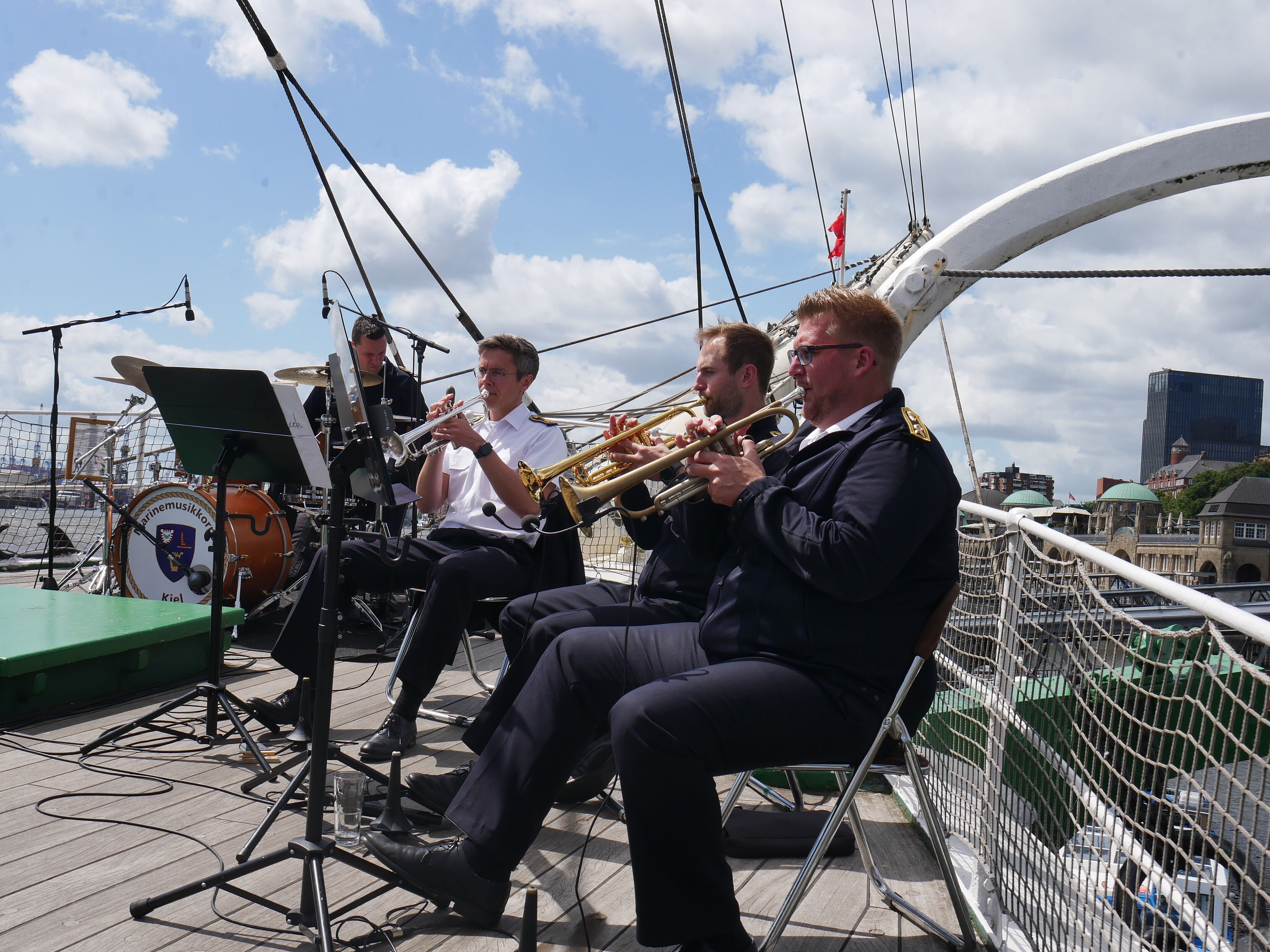 Musikalische Untermalung durch die Meerblech-Besetzung des Marinemusikkorps Kiel. Foto: DBwV