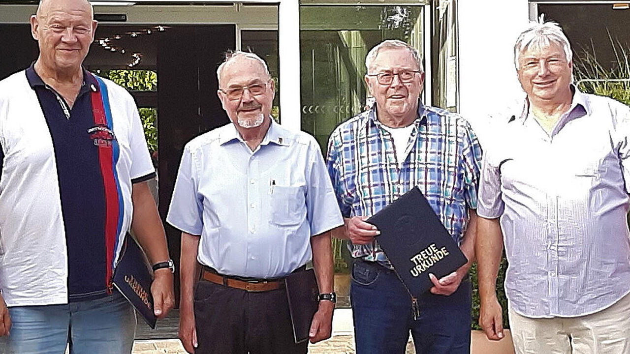 Von links: StFw a.D. Gerhard Stärk, StFw a.D. hans-Ulrich Anders, Hptm a.D. Hermann Möllers, StFw a.D. Armin Kreuzer, OStFw a.D. Peter Hofmann und OStFw a.D. Harald Lott.(Foto: DBwV)