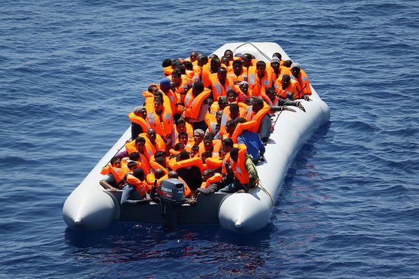 Zu den Aufgaben der Besatzung zählt auch die Rettung von Flüchtlingen Foto: Bundeswehr