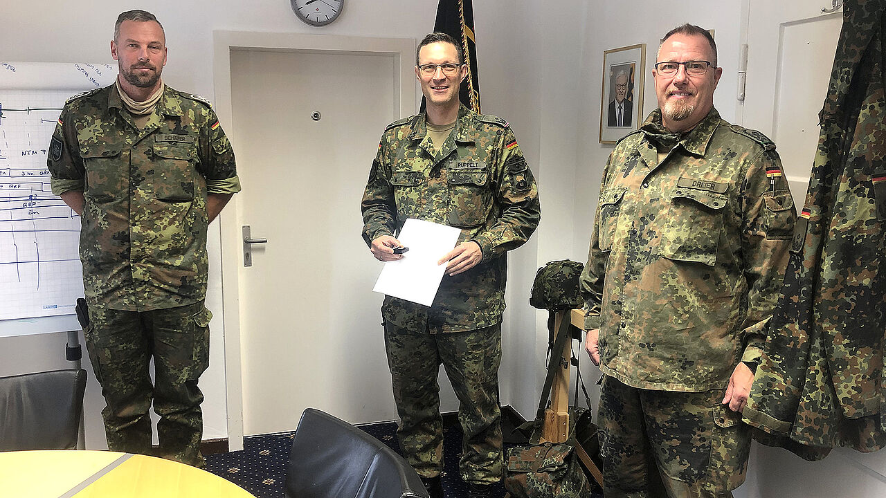 Lohheide: v.l. Schäfer, Ruppelt und Dreier. Foto: DBwV/LV Nord