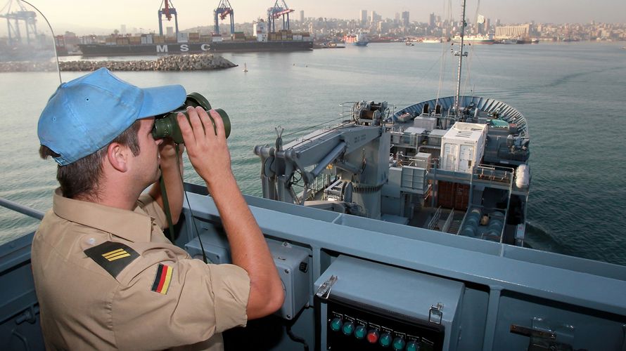 Seit mehreren Jahrzehnten engagiert sich die Bundeswehr weltweit in Friedensmissionen der Vereinten Nationen, so auch bei UNIFIL vor der Küste des Libanons. Foto: Bundeswehr/Andrea Bienert