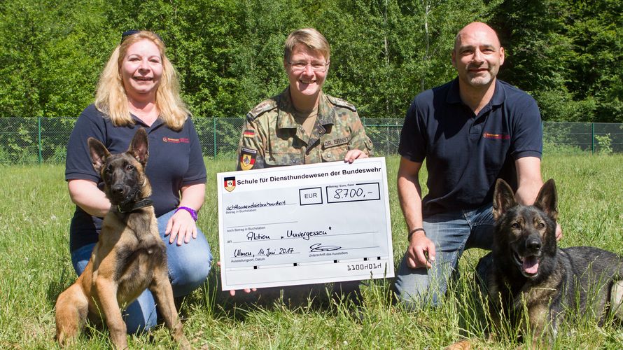 Der Diensthunde-Kalender brachte stolze 8700 Euro ein
