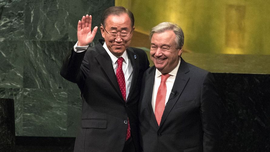 António Guterres (r.) mit seinem Vorgänger als UN-Generalsekretär Ban Ki-moon Foto: picture-alliance/ZUMA Press 