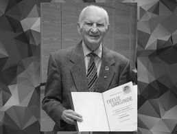Im Dezember 2019 wurde Leopold Chalupa für 60-jährige Mitgliedschaft im Deutschen BundeswerhrVerband geehrt. Nun ist der General a.D. im Alter von 93 Jahren verstorben. Foto: Gerhard Peters
