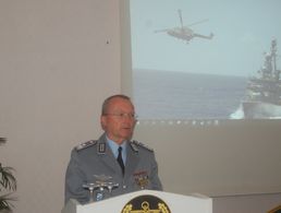 Jörg Struckmeier begrüßte in Bremen rund 30 Mandatsträger. Foto: DBwV