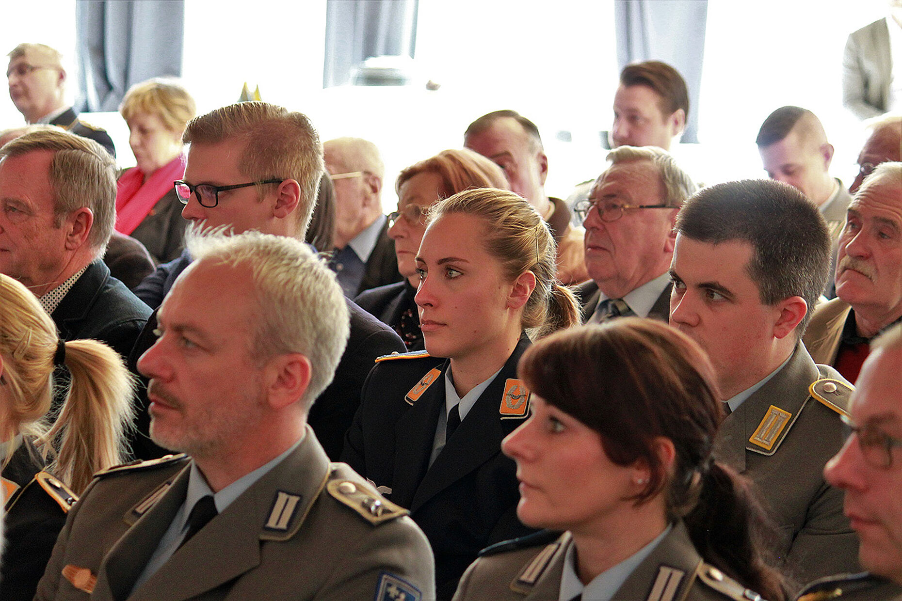 Unter den Teilnehmern des Jahresempfangs waren auch viele junge Soldaten und Soldatinnen. Foto: DBwV / Ingo Kaminsky