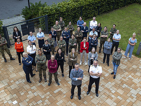 Rund 25 Soldatinnen trafen sich zur Tagung „Kompass Zukunft – Frauen stärken Personal" in Berlin. Foto: DBwV/Yann Bombeke