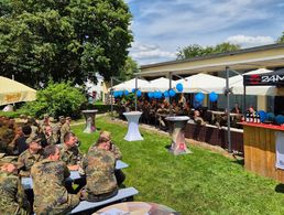 Über 170 Soldaten vom Versorgungsbataillon 4 nahmen am Sommerfest der StoKa Roding teil. Foto: StoKa Roding