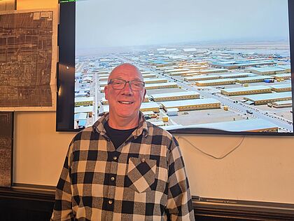Einen interessanten Vortrag, der von der Authentizität und der Nähe an den herausfordernden Aufgaben überzeugte,  hielt                                                                       StHptm a.D. Edgar Carl anlässlich des Veteranentages bei der KERH Sankt Augustin.  Foto: KERH