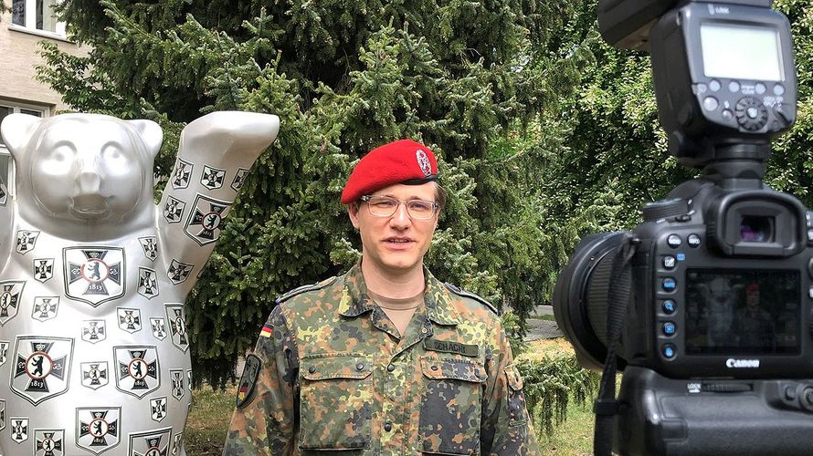 Robbin Schacht, Referent für Sicherheitspolitik beim DBwV, berichtet über seine Erfahrungen als Reservist. Foto: Bundeswehr