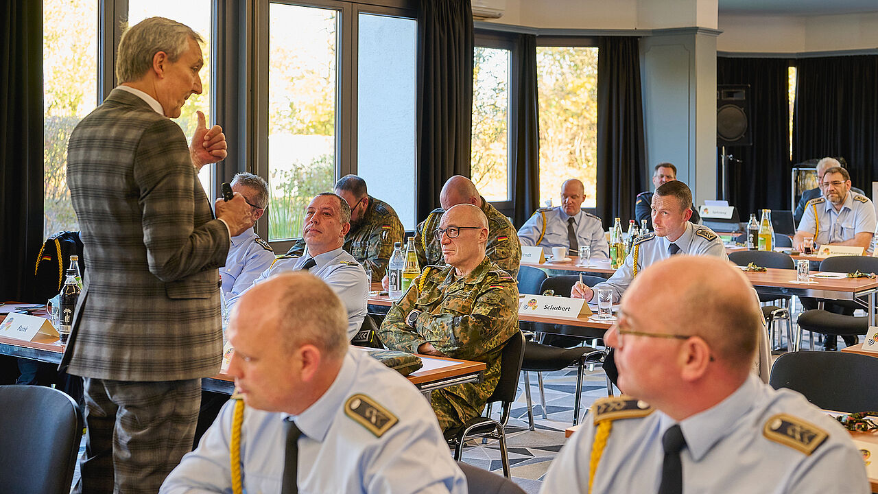 Bei der zweitägigen Tagung trafen sich 30 Spieße aus dem Landesverband, um sich zu informieren, zu diskutieren und TSK/OrgBer übergreifend Erfahrungen auszutauschen. Foto: DBwV/Ingo Kaminsky