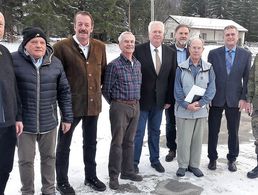 Die geehrten Kameraden mit den Vorsitzenden Stabsfeldwebel a.D. Gerhard Wiest, Oberstabsfeldwebel a.D. Bernhard Hauber und Hauptmann a.D. Hans-Walter Teßler. Foto: DBwV/LV Süddeutschland