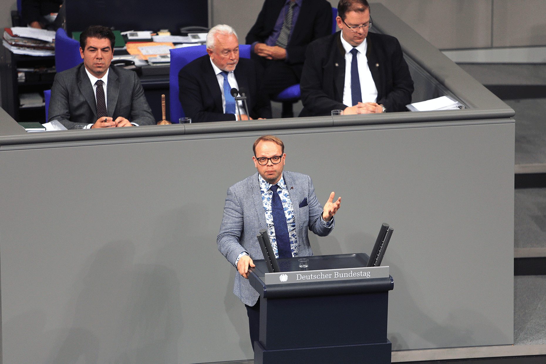 "Ein verdammt gutes Gesetz" - der SPD-Politiker Helge Lindh ist überzeugt, dass Menschen in Sicherheitsberufen Anerkennung verdienen. Foto: DBwV/Mika Schmidt 