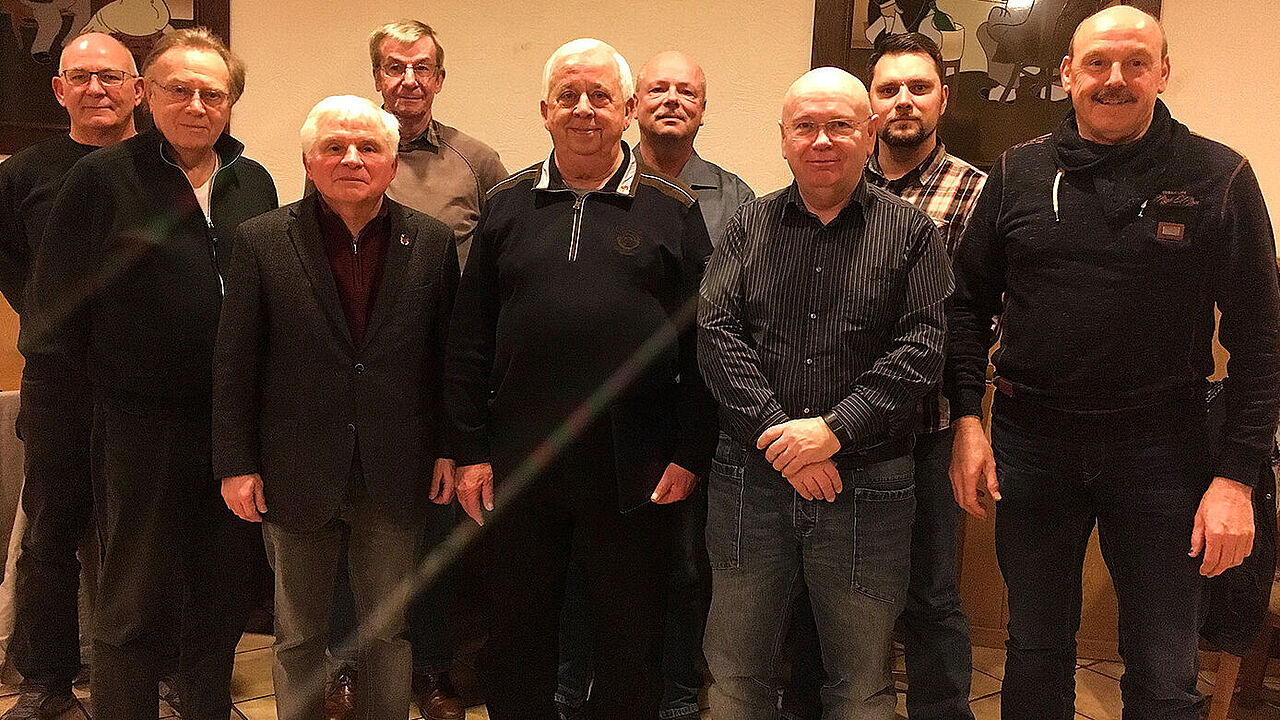 Mandatsträger und geehrte Mitglieder der selbstständigen Kameradschaft Ehemalige Reservisten Hinterbliebene (sKERH) Ruhrgebiet Foto: sKERH Ruhrgebiet