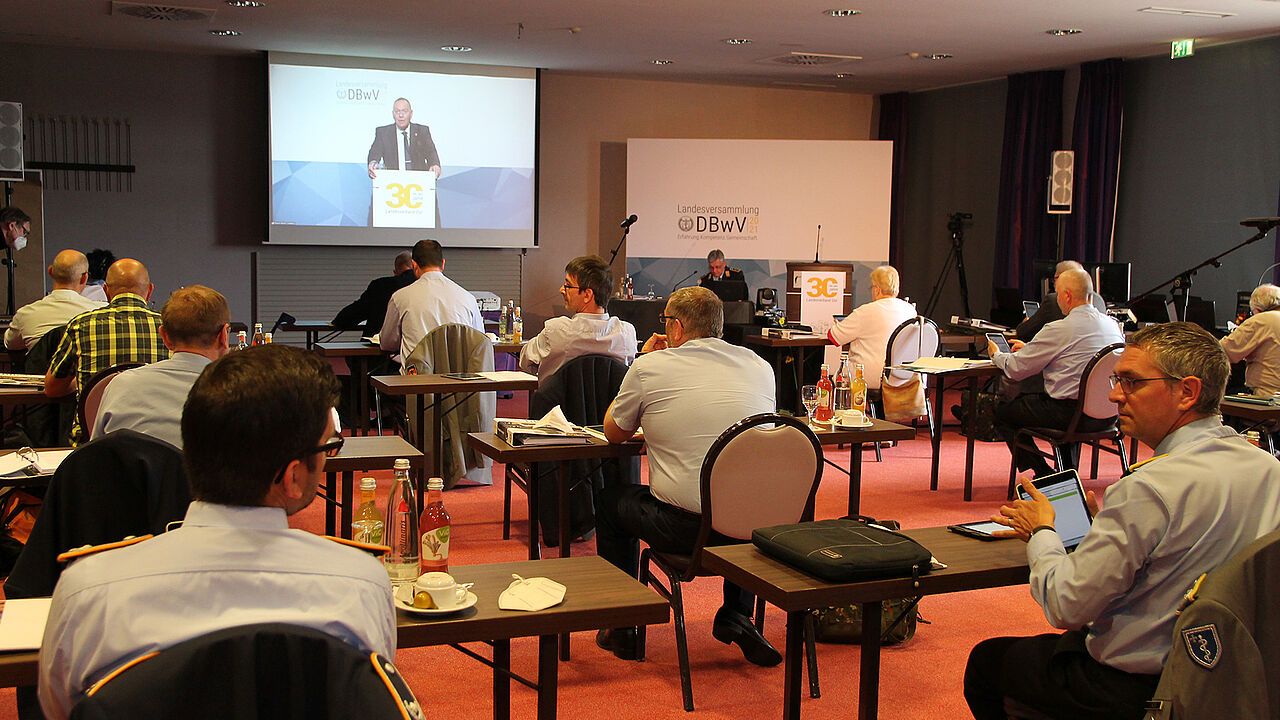 Die Landesversammlung Ost ist gestartet, hier die Delegierten aus Sachsen-Anhalt. Foto: DBwV/Uwe Hahn