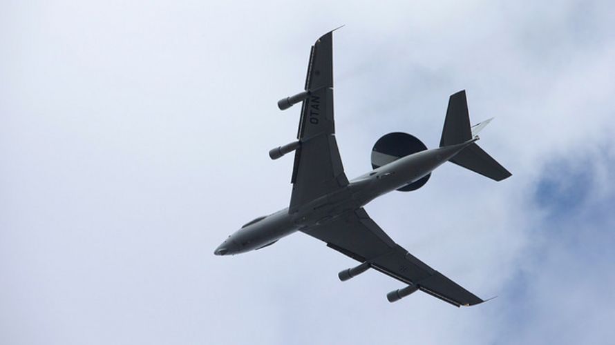 Nato E-3A Flugzeug über Geilenkirchen. Das neue Kommando kommt wohl bald nach Deutschland Foto: Bundeswehr/Tom Twardy