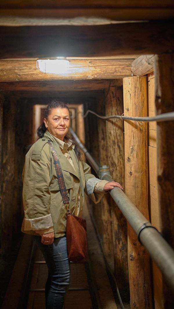Zeitzeugin Medina Rauch im „Tunnel of Hope“. Foto: ik