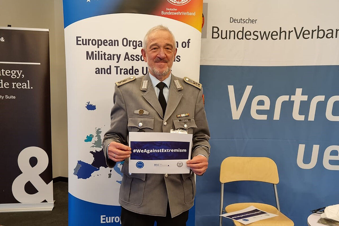 Klare Zeichen setzen gegen Extremismus: Das ist das Ziel der Social-Media-Kampagnen "WeAgainstExtremism". Foto: DBwV