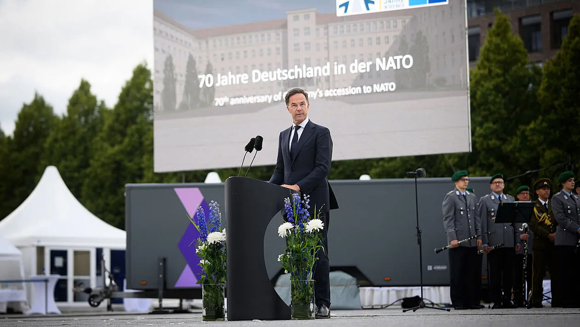 NATO-Generalsekretär Mark Rutte spricht beim Festakt „70 Jahre Deutschland in der NATO“. Foto: picture alliance/dpa/Bernd von Jutrczenka 