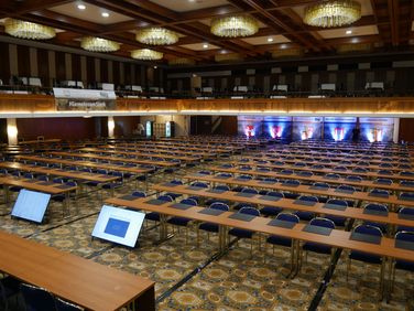Im große Tagungssaal des Maritim-Hotels in Travemünde treffen sich ab dem 3. Juni 240 Delegierte des Landesverband Nord. Foto: DBwV