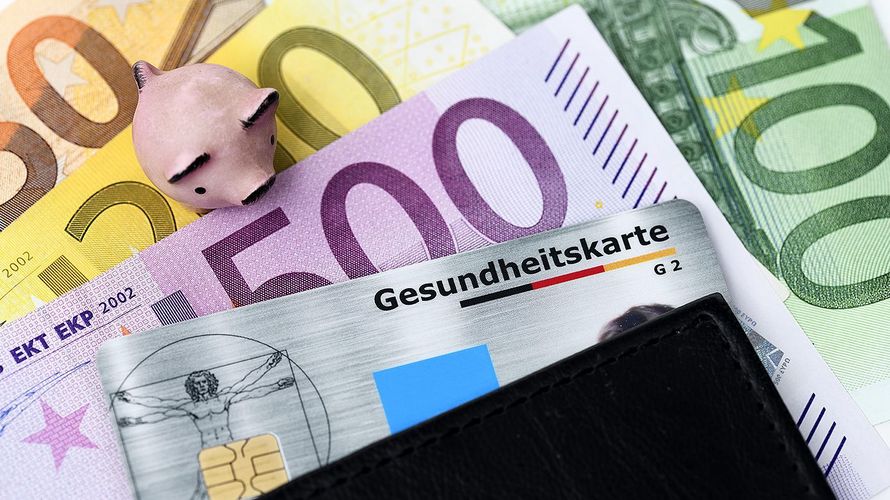 Der Beitritt zur gesetzlichen Krankenversicherung kann den ehemaligen Soldaten auf Zeit viel Geld sparen. Foto: picture alliance