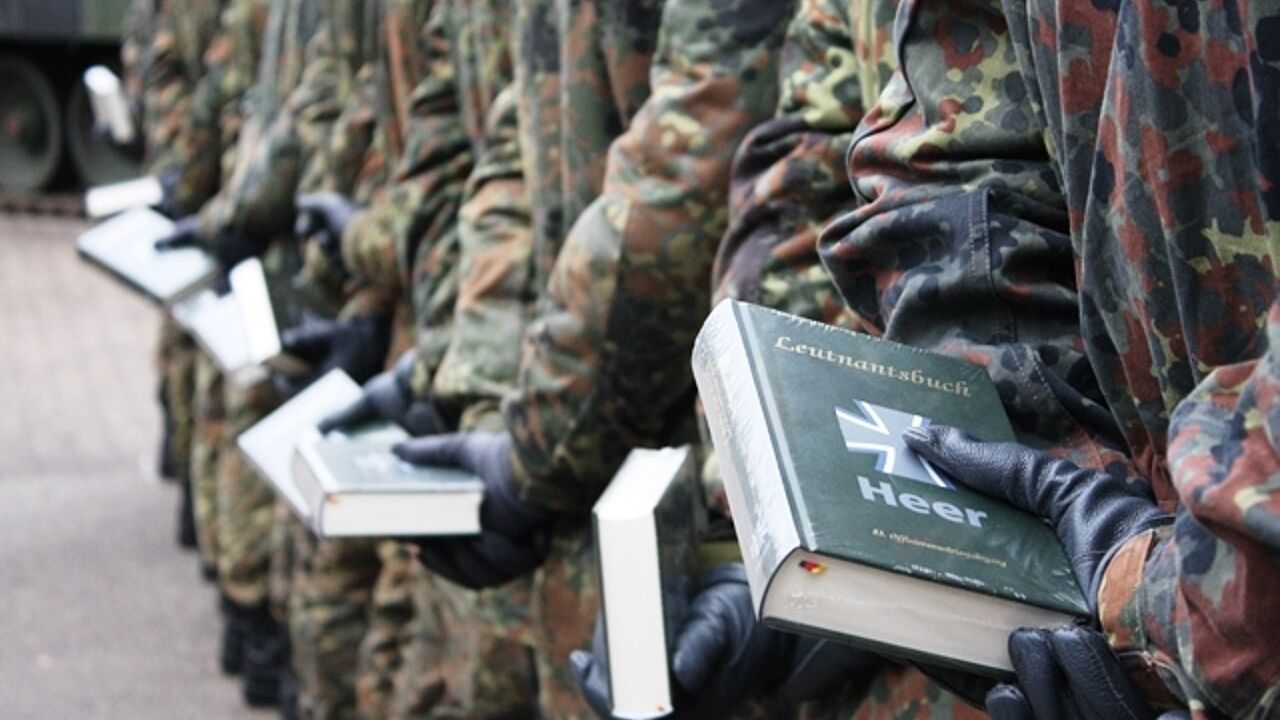 Für das neue Leutnantsbuch werden Beiträge gesucht!