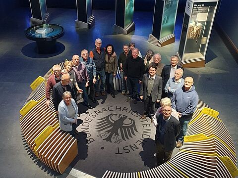 Die Teilnehmer der KERH Potsdam beim Besuch des Bundesnachrichtendienstes. Foto: Ulrich Stehr