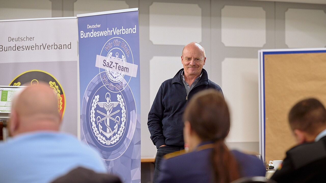 Tagungsleiter Jürgen Schreier zeigte sich wie die Teilnehmer zufrieden mit den Ergebnissen der Tagung. Foto: DBwV/IK
