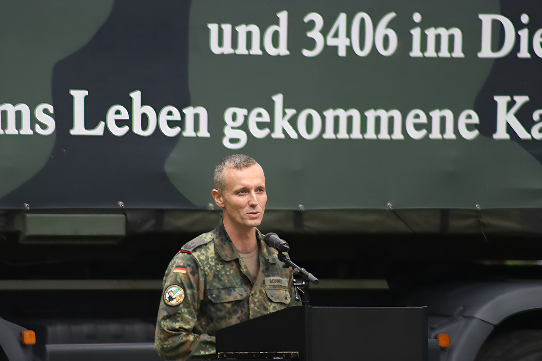 Oberstleutnant i.G. Marcel Bohnert begrüßte die Marschierenden. Foto: Melanie Schreiber